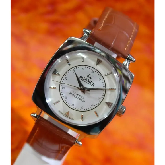 Vintage 1977 Roamer Manual Mens Silver Watch W/Leather Strap & White accents - Picture 1 of 5